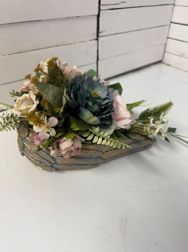 Ceramiczne serce na cmentarz z niebieską piwonią