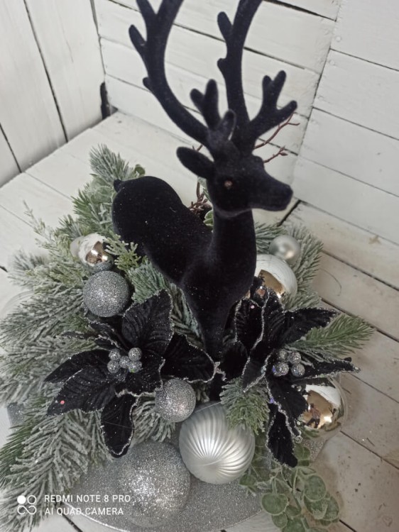 stroik-stroiki-swiateczny-dekoracja-kompozycja-czarny renifer-patera-wzory-nowosci-nowoczesne.jpg