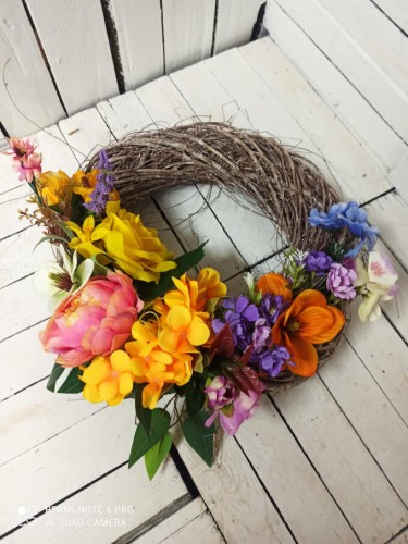 piekny wianek na drzwi-wianki-wiosenne-wiosna.jpg