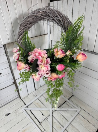 wianek na drzwi roz-wiosenny-wianki.jpg