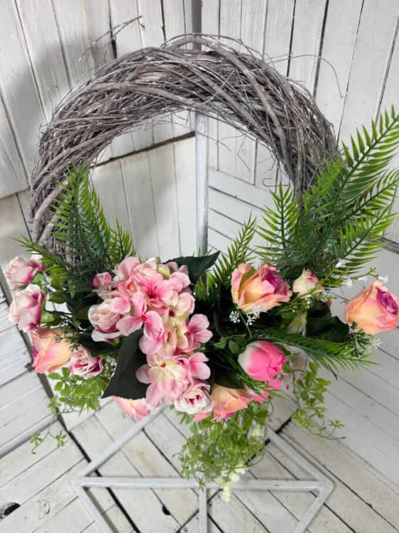 elegancki wianek na drzwi wiklina.jpg