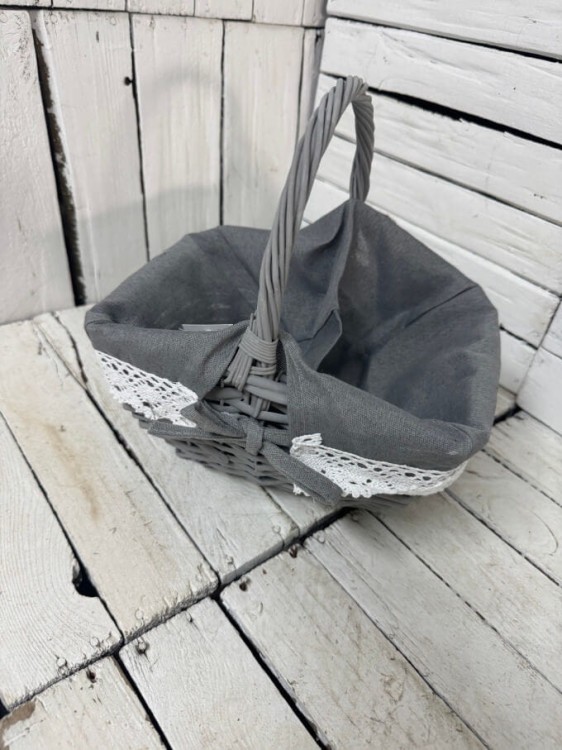 mały koszyk wielkanocny-szary-materiał.jpg