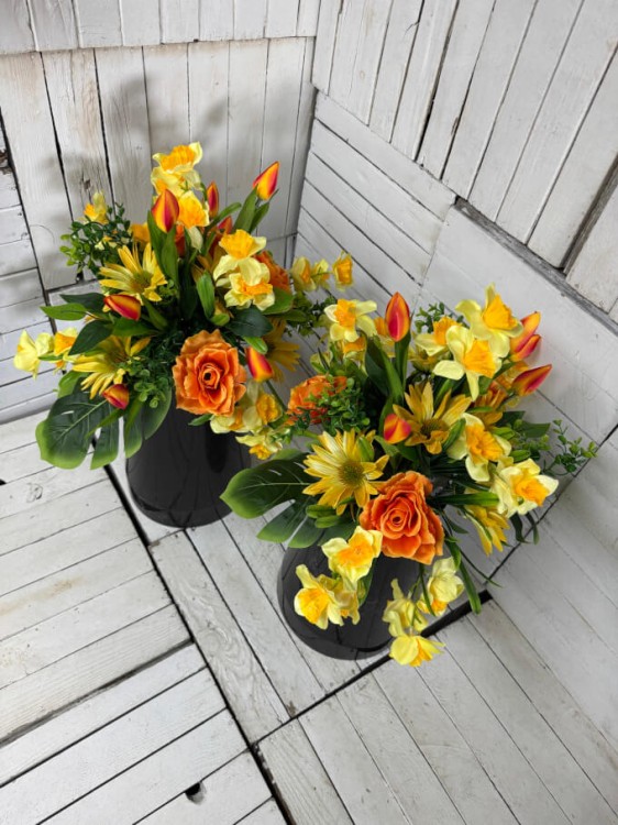 wiosenne bukiety na cmentarz dwa jednakowe.jpg