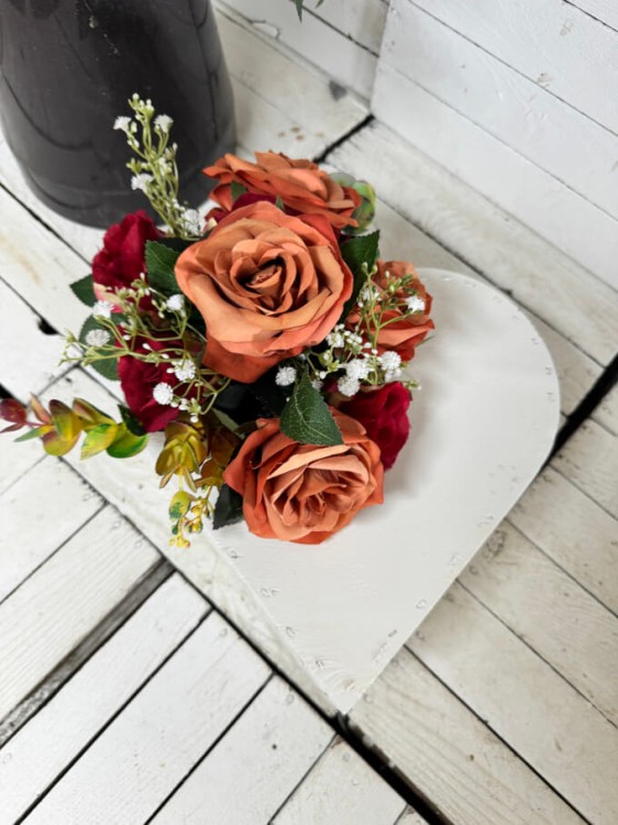 piekny stroik -serce-elegancka-kompozycja-kompozycje-stroiki-wiazanki-wiazanka-wzory-.jpg