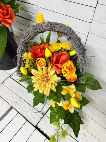 stroik na cmentarz-kosz-wiosnny-kompozycja-stroiki-kwiaty.jpg