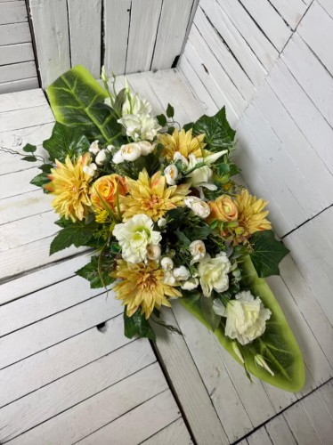 duzy -stroik na cmentarz-stroik na cmentarz-stroiki-kompozycje-na-grob-nowoczsne-eleganckie-duze-piekne.jpg