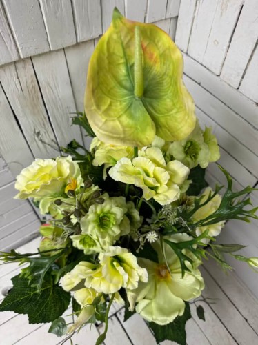 bukiet na cmentarz-bukiety-kwiaty na cmentarz-wiazanka-kompozycja na grob-nagrobna.jpg