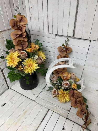 nowoczesna kompozycja nowoczesny komplet na cmentarz kwiaty na cmentarz stroiki na groby kompozycje nagrobne nowosc wzory .jpg