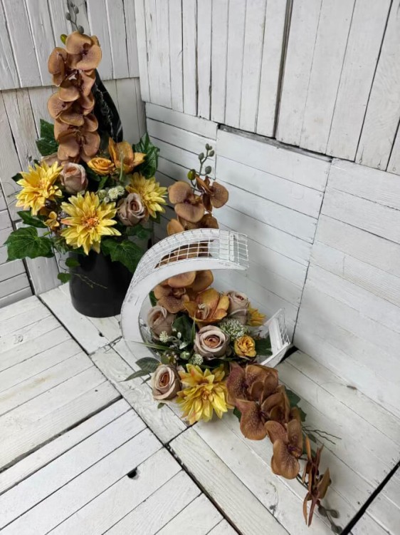 nowoczesny komplet na cmentarz kwiaty na cmentarz stroiki na groby kompozycje nagrobne nowosc wzory storczyki.jpg