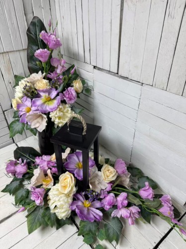 nowosc elegancka wiazanka eustoma rozowa kwiaty lampa drewniana na cmentarz kompozycja komplet stroik i bukiet wiazanka.jpg