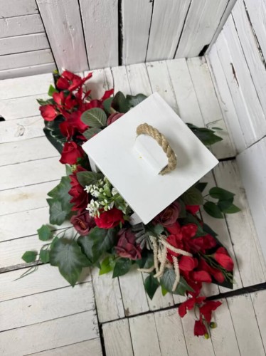 nowosc lampa piekna lampa na cmentarz kompozycja nagrobna stroik i bukiet na cmentarz .jpg