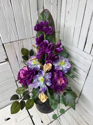 bukiet na grob-wiazanka-kwiatynowosc-nowoczesne-kwiaty-nagrobe-lampa-bukiety.jpg