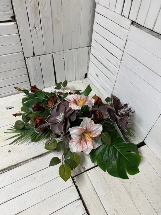 piankowe-kwiaty-nowoczesny-stroik na cmentarz-kompozycja nagrobna-kwiatysztuczne-wiazanki.jpg