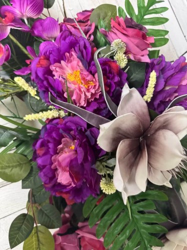 piwonie-nowosc-hortensja-kompozycje kwiatowe-stroik-.jpg