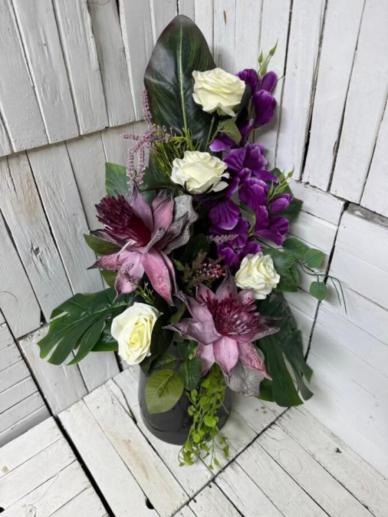 bukiet-wiazanka-pianka-elegancka kompozycja na cmentarz-stroikna cmentarz-sztuczne-kwiaty-nagrobna-nowoczesna-piekna.jpg