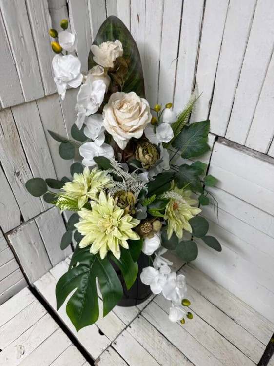 bukiet kwiaty-kompozycja-stroik na cmentarz-kwiaty na grob-stroiki-kompozycje-nowosci.jpg