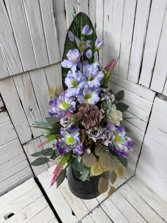 bukiet na cmentarz-wiazanka-nowosc-eleganckie kwiaty na cmentarz stroik na cmentarz- stroiki na cmentarz-wiazanki.jpg