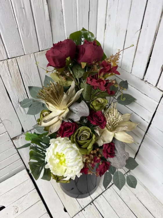 bukiet wiazanka-komplet na cmentarz-kwiaty na cmentarz-nowosc-eleganckie wiazanki na cmentarz-sztuczne.jpg