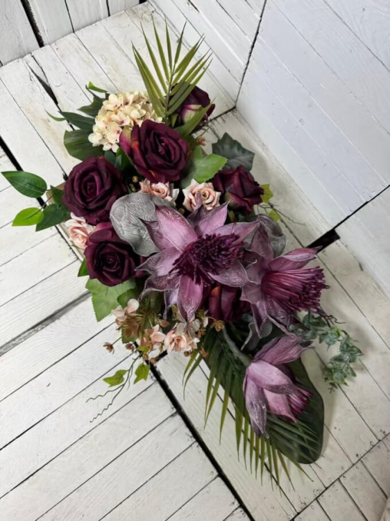 nowosc-wiazanki-kwiaty-piekne-komplet na cmentarz-kwiaty na cmentarz-nowosc-eleganckie wiazanki na cmentarz-sztuczne.jpg