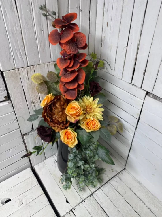 bukiet na cmentarz-piekny bukiet na cmentarz-cherbaciane-stroik.jpg