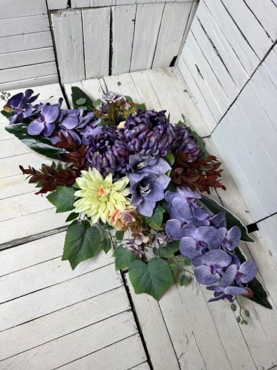 stroik-wiazanka-kompozycja na cmentarz-kwiaty na grob-stroik na cmentarz-stroik-wiazanka.jpg