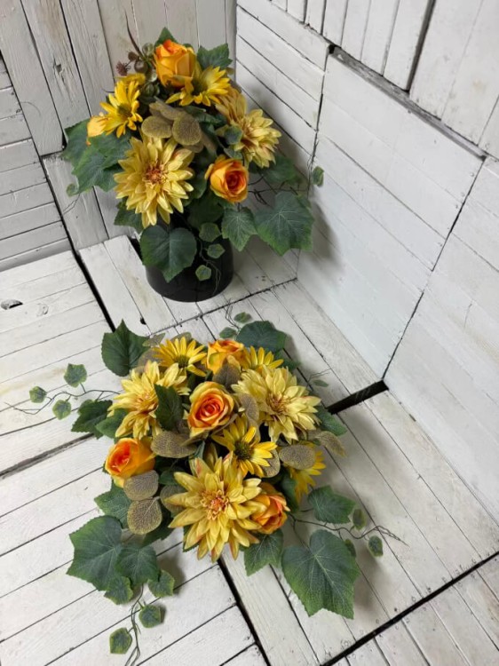 elegancka kompozycja na cmentarz-komplet na cmentarz-komplet nagrobny-kwiatysztuczne-stroik na cmentarz-bukiet na cmentarz-stroiki-kompozycja na grob.jpg