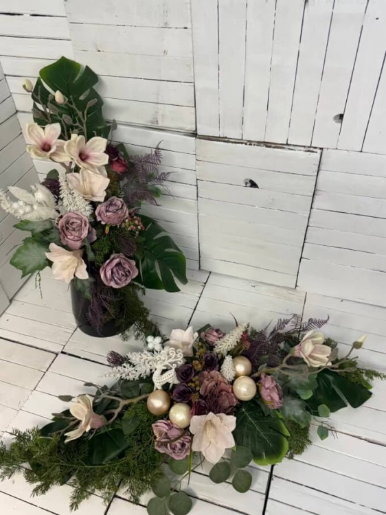 duza kompozycja na cmentarz-kwiaty na cmentarz-stroik na grob-stroiki-bukiet na cmentarz-wiazanka-wazon-wklad do wazonu z kwiatami-boze narodzenie.jpg