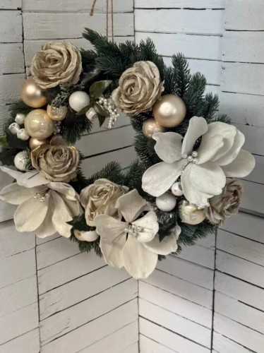 wianek beż na drzwi elegancki klasyczny piekny .jpg