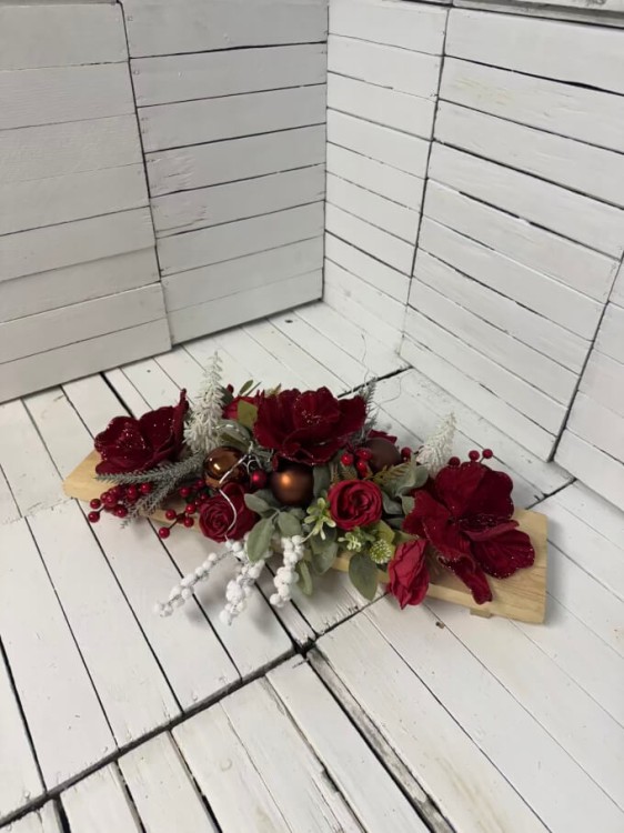 piekna klasyczna-dekoracja świąteczna bożonarodzeniowa elegancka pasująca na stół komodę, nagrobek.jpg