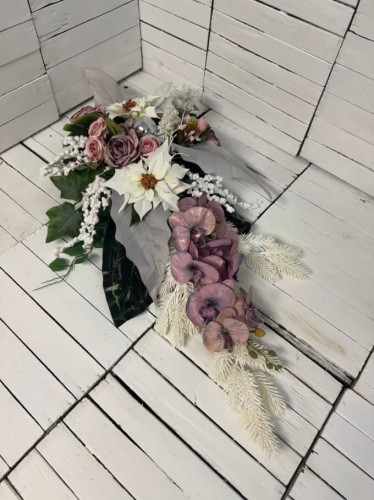 nowość stroiki bozonarodzeniowe galeria zdjecia -piękny stroik na cmentarz stroiki na grob kompozycja nagrobna.jpg