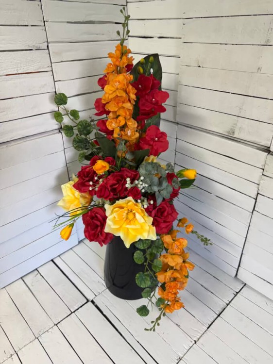 elegancki bykiet na cmentarz wiosna magnolie storczyki ostrozka.jpg