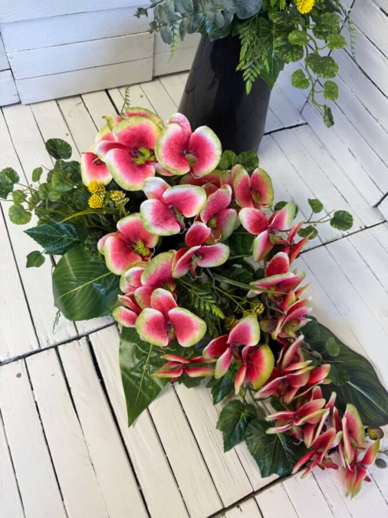 stoczyki same kwiaty na cmentarz -stroik na grob-stroiki wiazanki arbuzowe storczyki