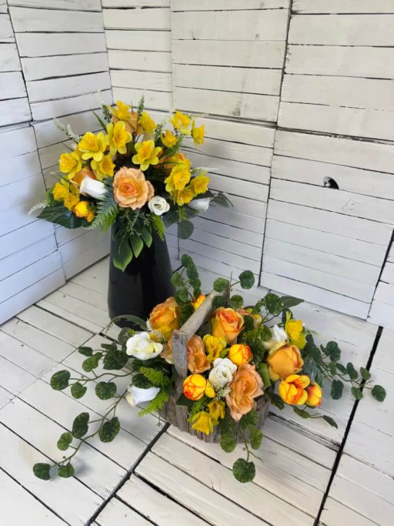 komplet na cmentarz stroik i bukiet bukiet na cmentarz wiosna 2026 zółte kwiaty nagrobne wiazanka.jpg