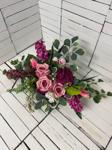 malinowy-roz-elegancki-stroik-na-cmentarz-komplet-na-grob-galeria-nowosc