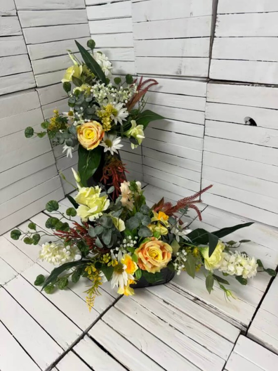 wiosenne-kwaty-na-cmentarz-wiazanka-elegancki-stroik-na-cmentarz-komplet-na-grob-galeria-nowosc