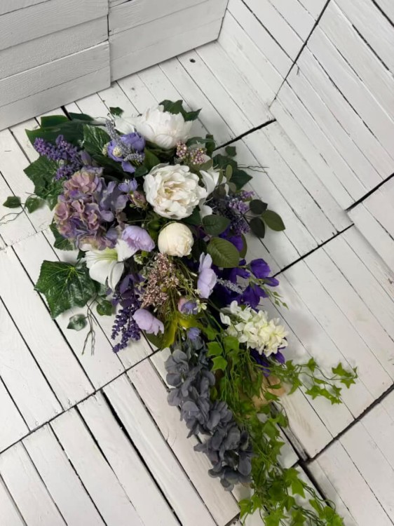 piekny-stroik-elegancki-nowoczesny-stroik-na-cmentarz-bkiet-galeria-kwiaty-na-groby-nagrobne-nowosci