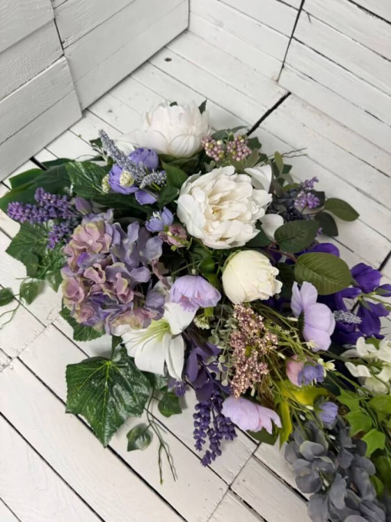 deska-elegancki-nowoczesny-stroik-na-cmentarz-bkiet-galeria-kwiaty-na-groby-nagrobne-nowosci