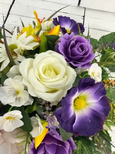 kwiaty-na-cmentarz-stroik-na-cmentarz-grob-kompozycja-na-okraglo-mala