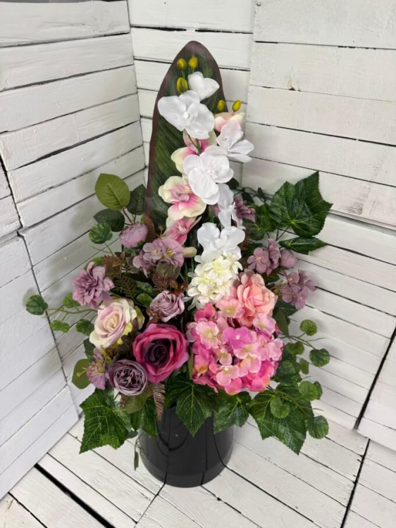 bukiet na grob-niech niosa marzenia-kwiaty-na-cmentarz-stroik-komplet-nagrobny-bukiet-wiazanka-eleganka-nowoczesna