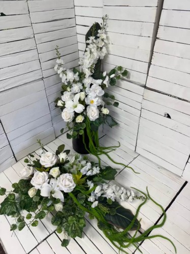 nowoczesny-piekny-duzy-zestaw-na-cmentarz-biale-kwiaty-stroik-bukiet-wianek-znicz