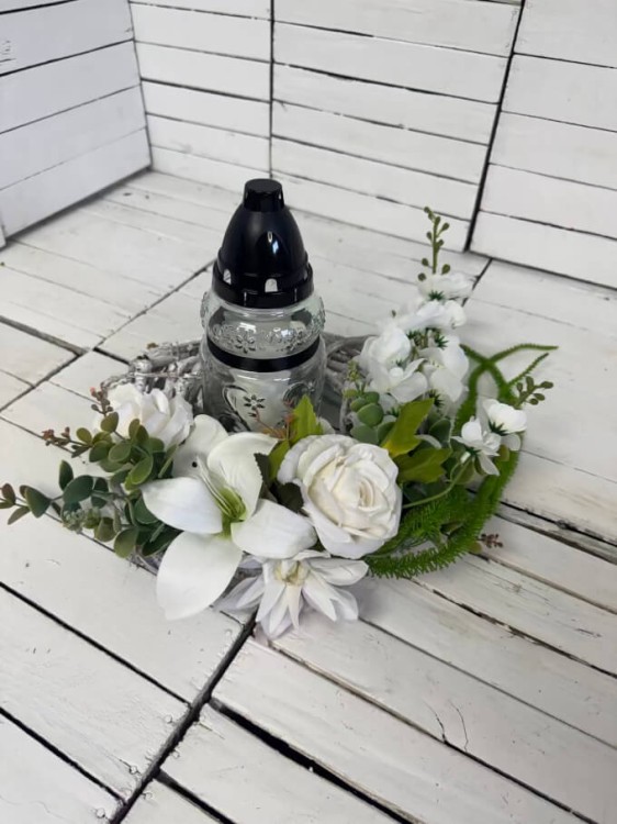 wianek-znicz-piekny-duzy-zestaw-na-cmentarz-biale-kwiaty-stroik-bukiet-wianek-znicz