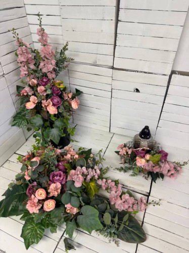 nowoczesne-eleganckie-dla-mamy-pudrowy-roż-zestaw-na-cmentarz-bukiet-wiazanka-kwiaty-nagrobne-znicz-wianek