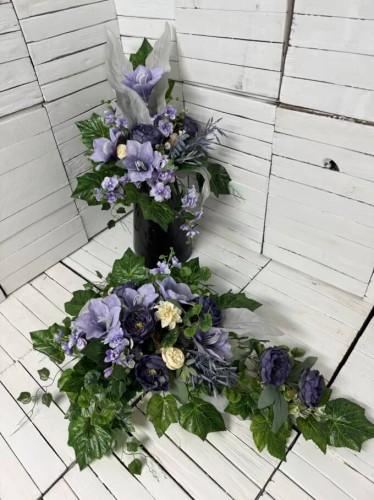 stroiki-na-cmentarz-kompozycja-kwiatowa-stroik-bukiet-na-grob-elegancki-komplet-fioletowe-kwiaty-sztuczne