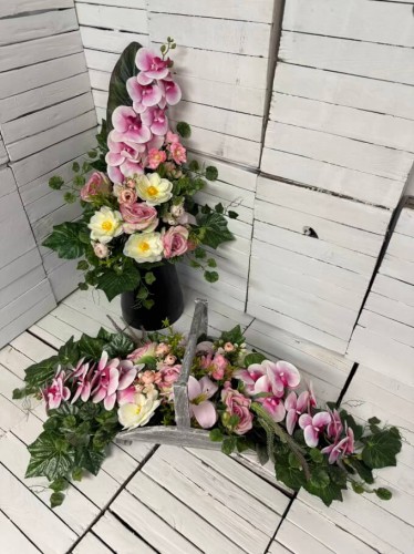 stroik-bukiet-komplet-nagrobny-na-cmentarz-nowoczesny-kosz-rozowe-kwiaty-sztuczne-dla-mamy