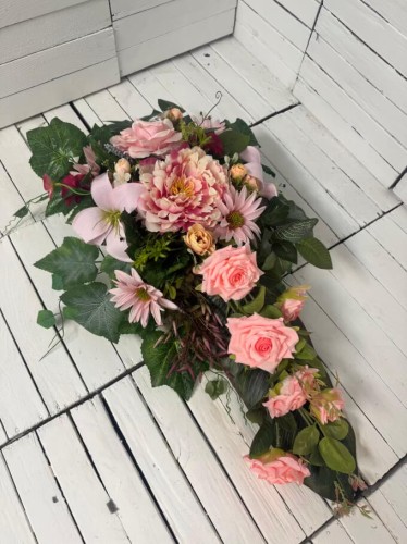 rozyczki-kompozycja-kompozycje-na-cmentarz-stroik-bukiet-na-grob-elegancka-piekna-nowoczesna