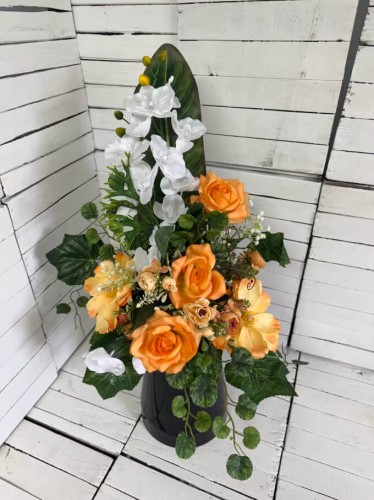 nowosc-biale-storczyki-pomaranczowa-roza-wiazanka-na-cmentarz-do wazonu-bukiet