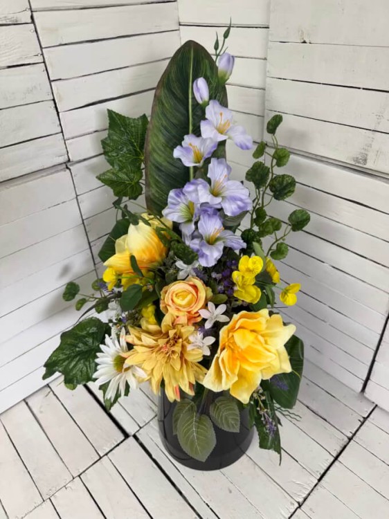 mieczyk-fiolet-elegancki-bukiet-na-cmentarz-jasne-fiolety-kwiaty-na-grob