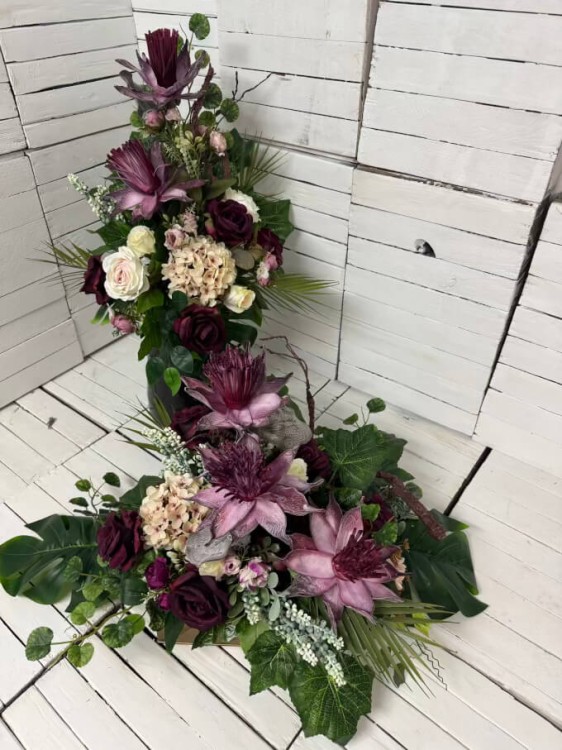 elegancki-stroik-na-grob-stroiki-piekny-bukiet-na-cmentarz-wiazanka-nagrobna-kwiaty-na00cmentarz-piankowe-dla-mamy