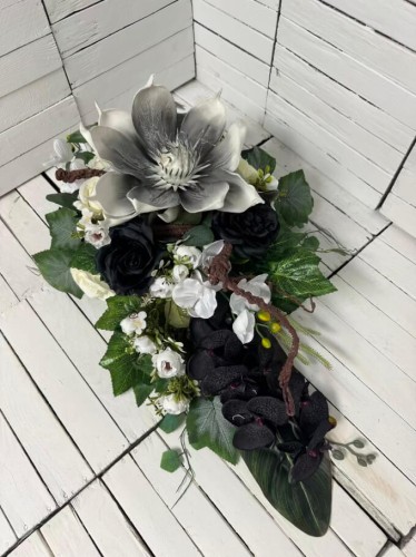 nowoczesny-stroik-na-grob-stroiki-na-cmentarz-nagrobne-piankowy-wielki-kwiat-szaro-biały