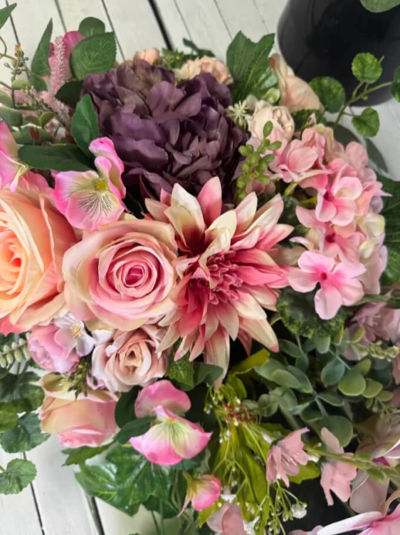 nowosc-kwiaty na cmentarz-komplet na grob-wiazanka-stroik-bukiet-dla mamy-dzien mamy-nowoczesny-rozowy